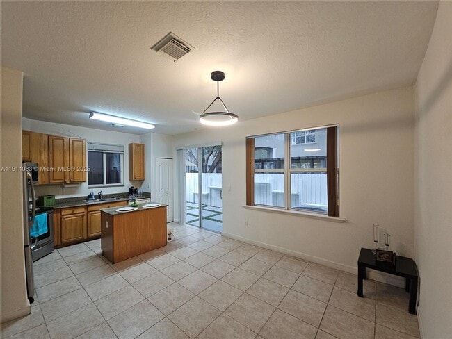 Building Photo - 11551 NW 79th Ln