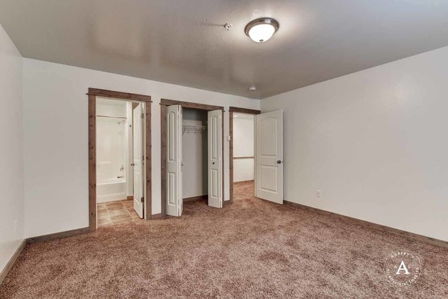 Building Photo - 2074 Gold Ave
