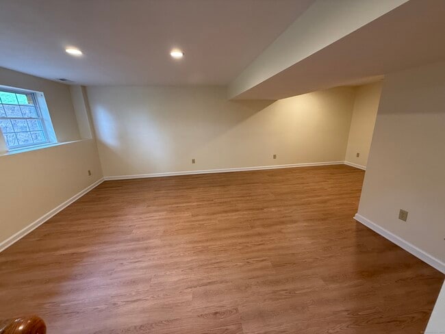 Building Photo - 183 Osborn Rd