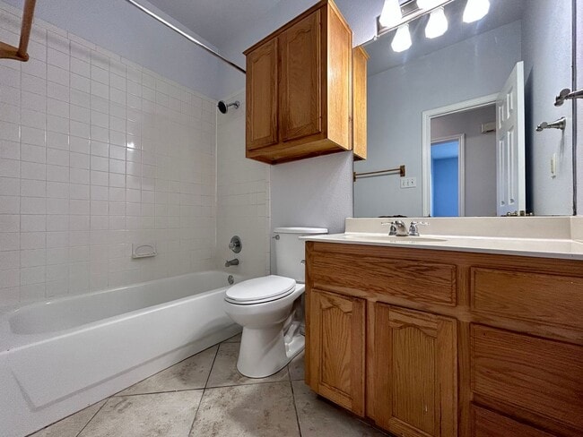 Building Photo - 4710 Sojourner St