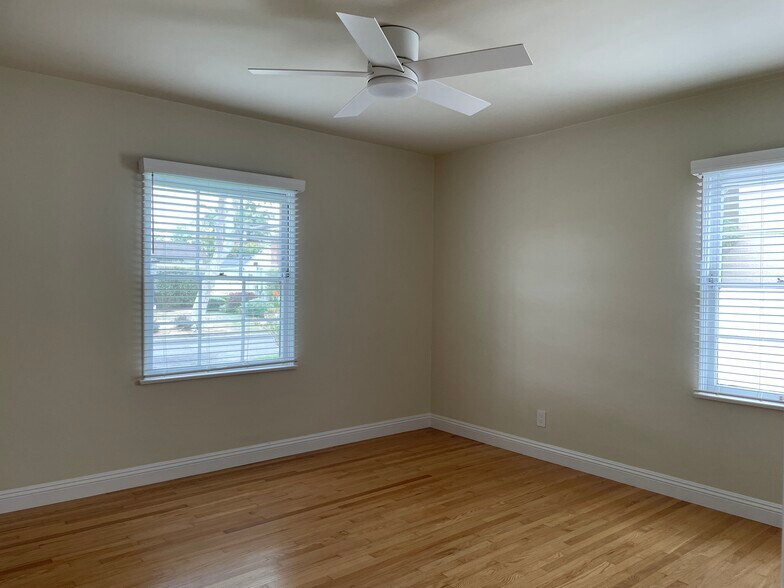 Building Photo - 4209 Vinton Ave