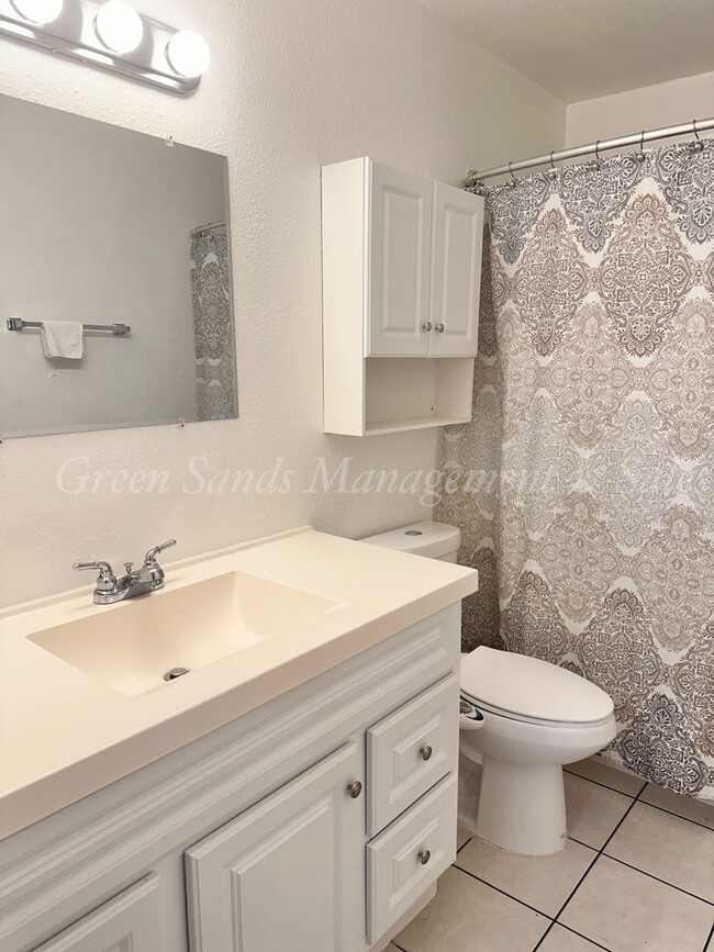 Building Photo - House in Makuu on 11th