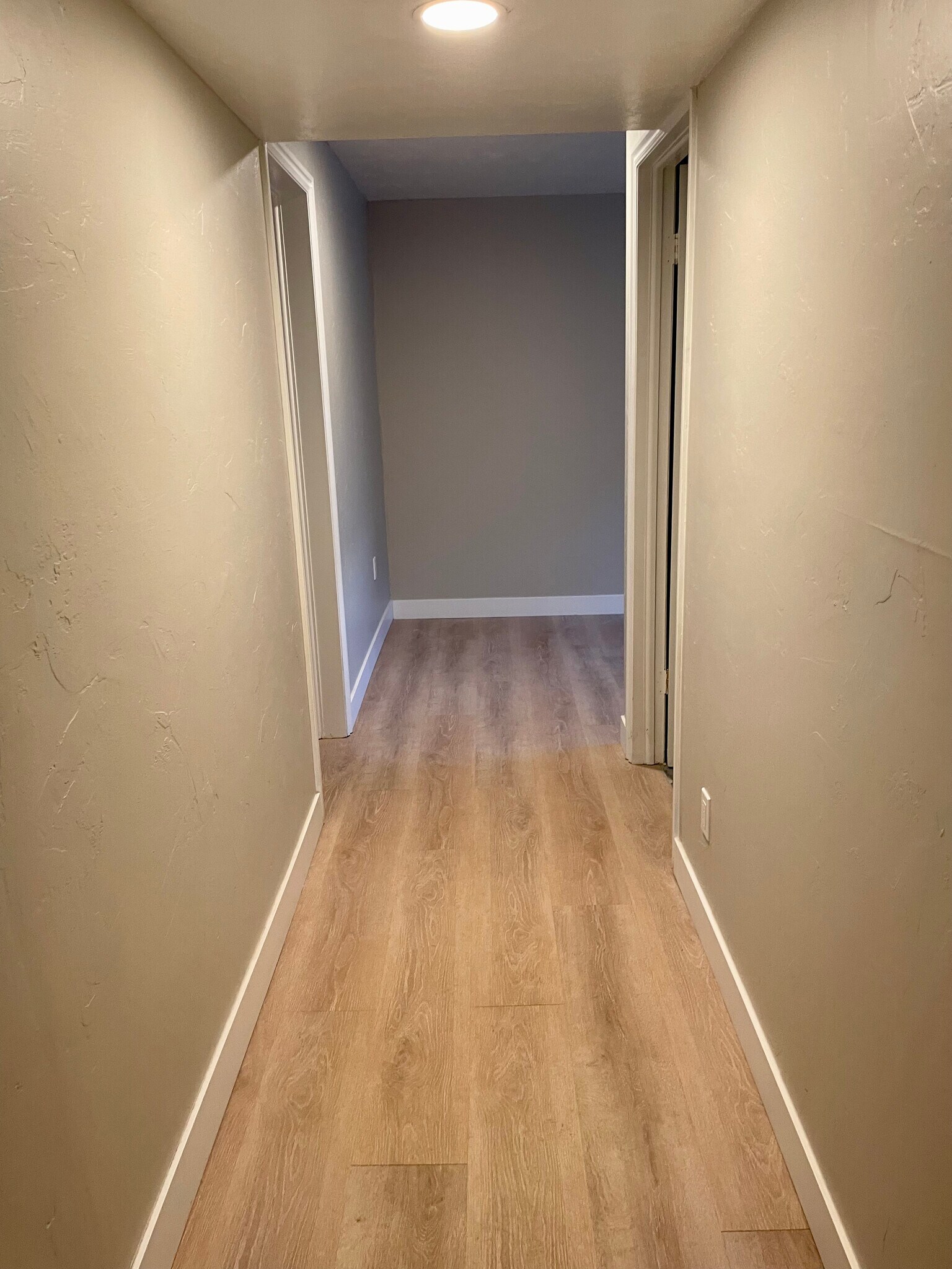 Building Photo - 415 Aspen Dr