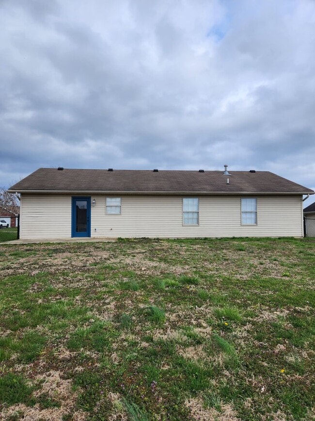 Building Photo - Beautiful Ranch Home