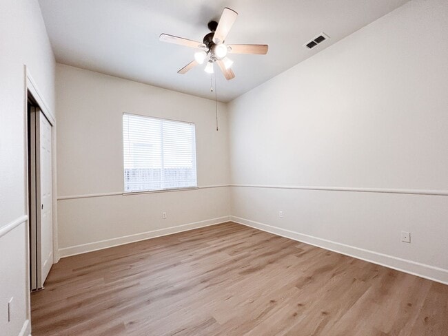 Building Photo - 1808 Spokane Rd