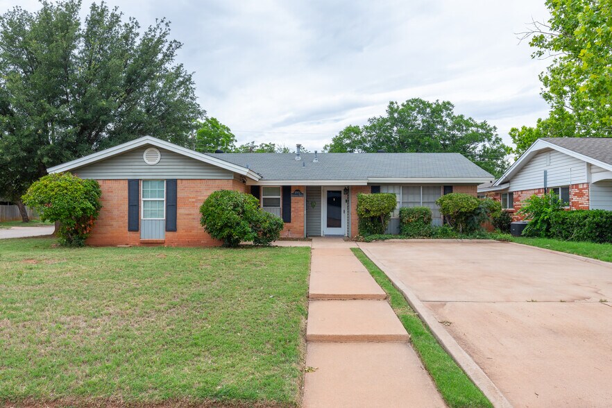 Building Photo - 1802 Glendale Dr
