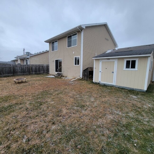 Building Photo - 4808 NE Michael Dr