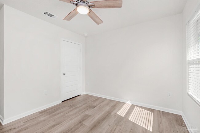 Building Photo - 5277 Peach Dr