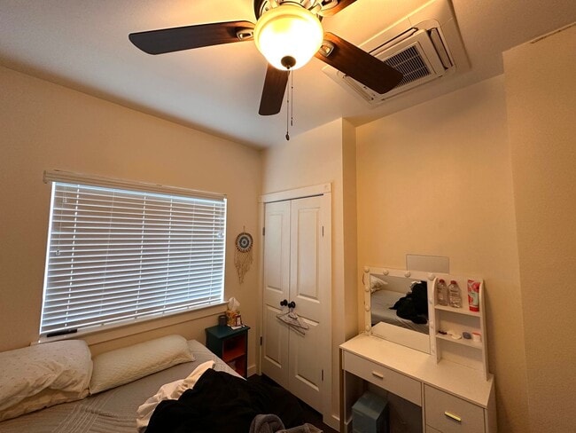 Building Photo - Two Story 3 Bedrooms and 2.5 Bathroom Home for Rent in Core Central Austin, North of Hyde Park