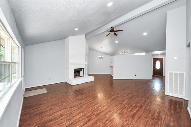 Building Photo - 22407 Millgate Dr