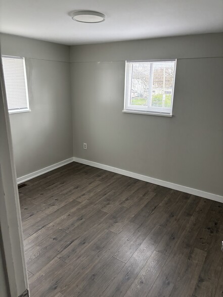 Building Photo - 669 Gibbard Ave