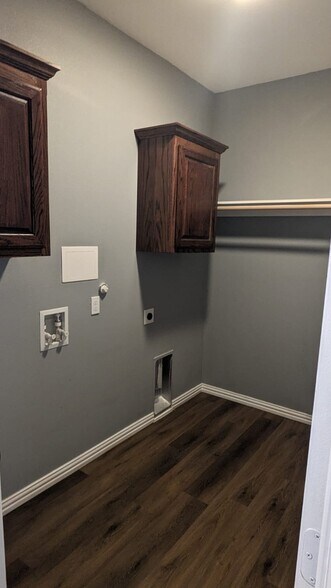 Building Photo - 1010 E Epstein St