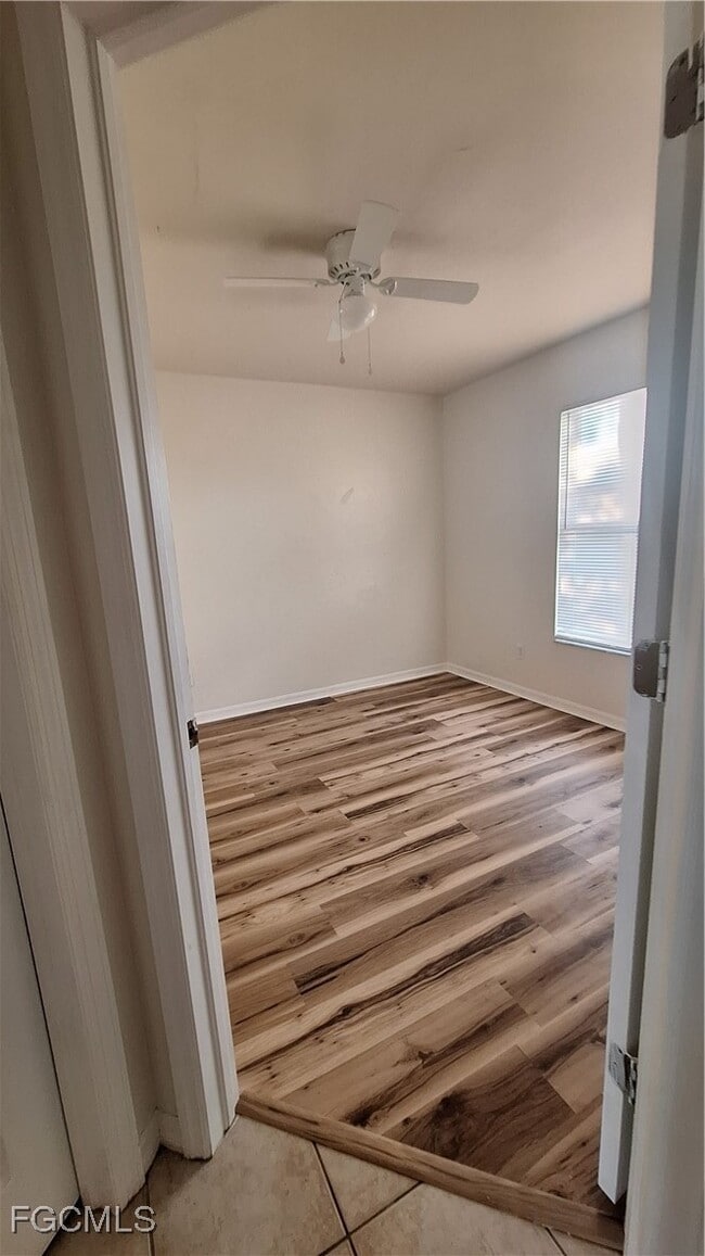 Building Photo - 3018 SW 10th Ave