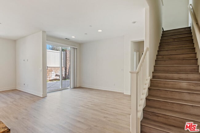 Building Photo - 11611 Cantara Dr