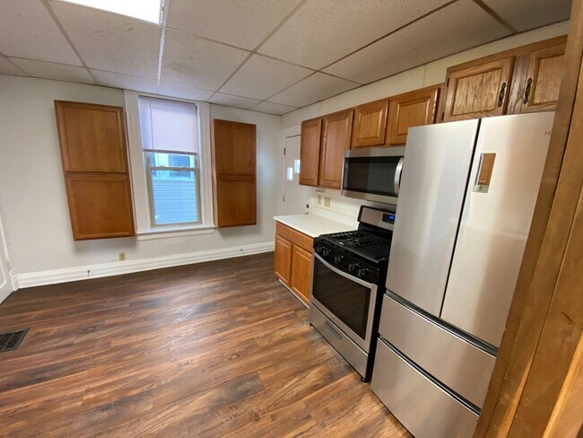 Building Photo - 52 W Norwich Ave