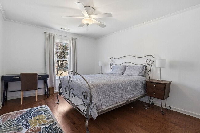 Building Photo - Stunning Home in Desirable Lochmere Community - Available NOW!