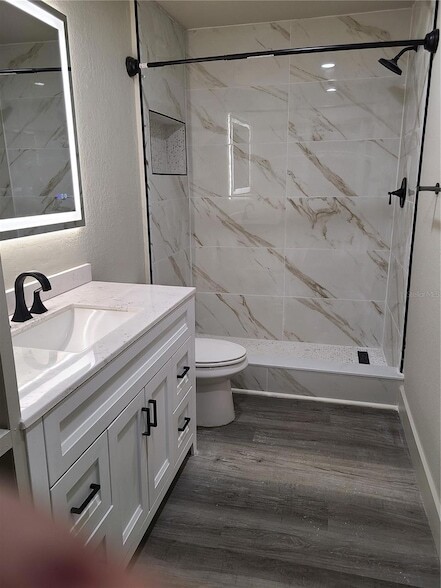 Building Photo - 8911 Manor Loop