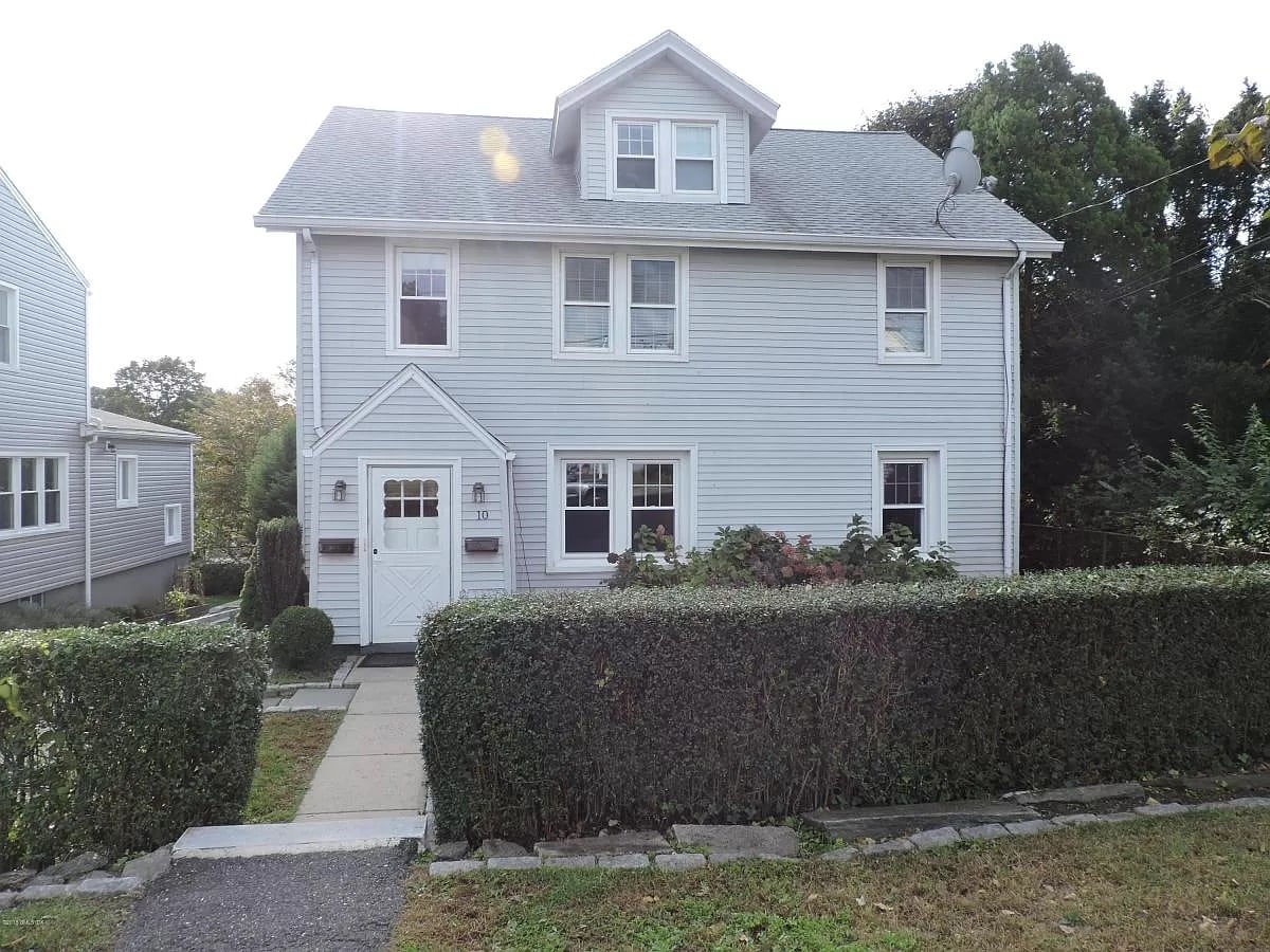 Building Photo - 10 Highland Rd