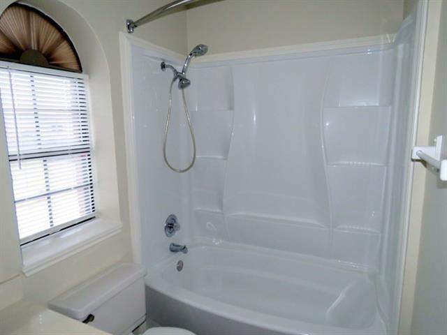 Building Photo - 2240 Arbor Creek Dr