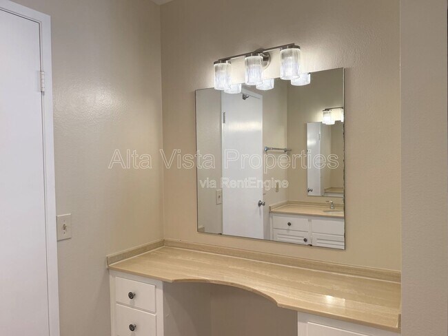 Building Photo - 12480 Escala Ln