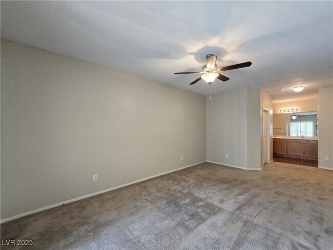 Building Photo - 50 Aura de Blanco St