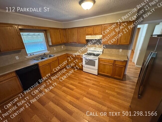 Building Photo - 112 Parkdale St