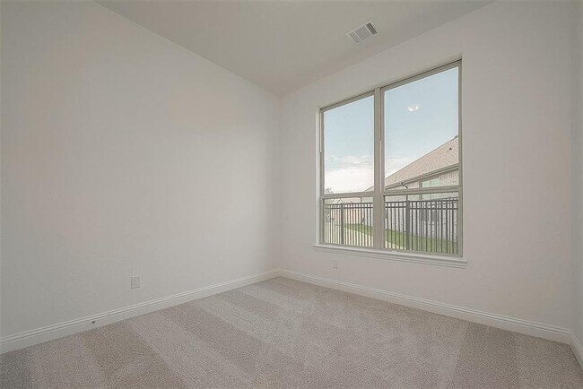 Building Photo - 2040 Terra Rose Dr
