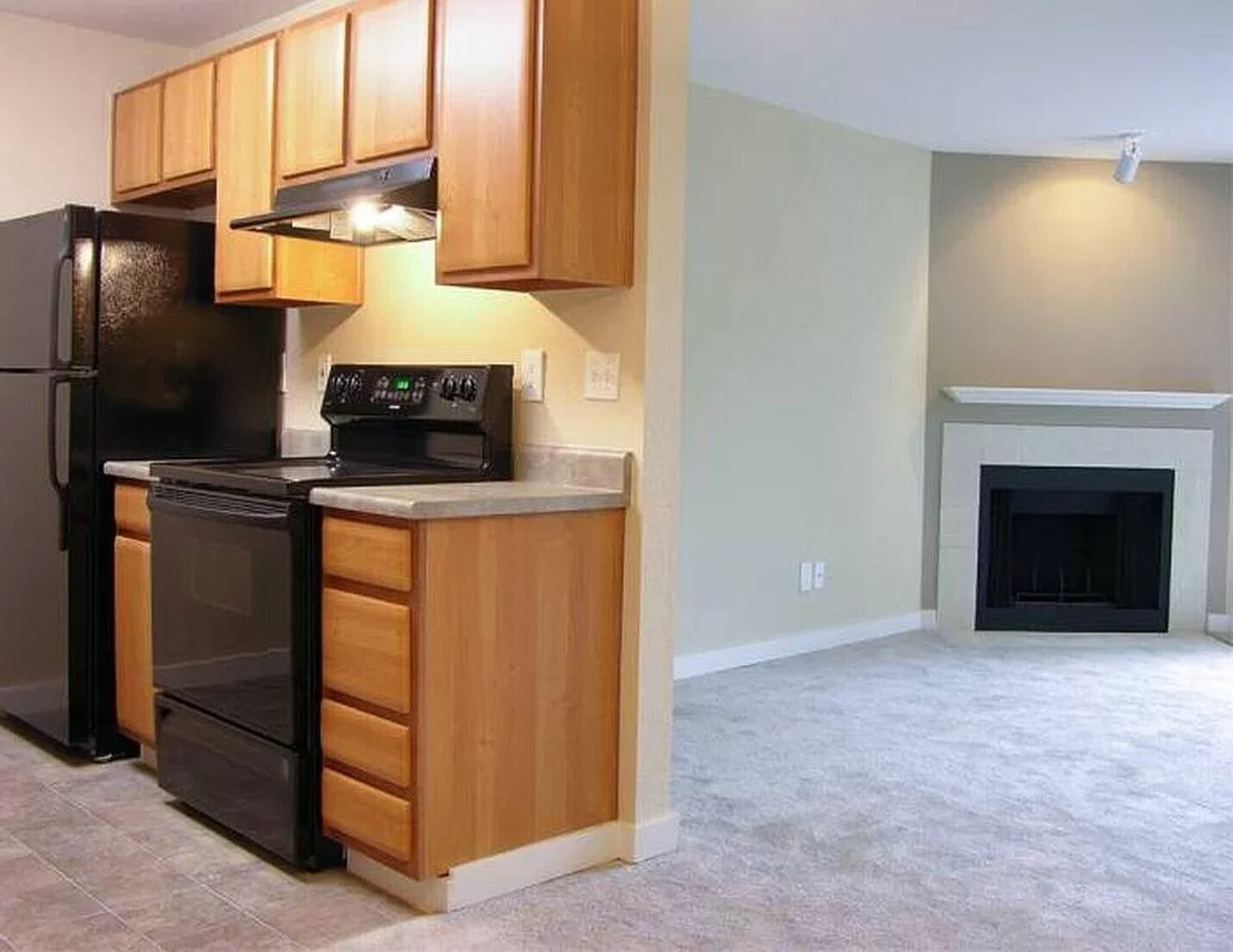 Building Photo - 16817 Larch Way