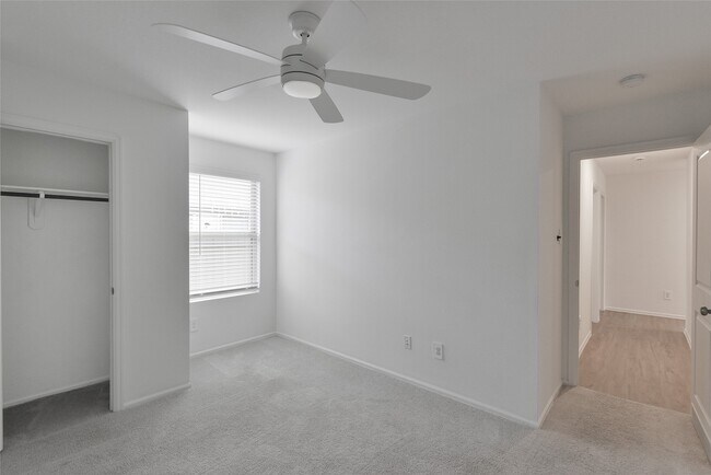 Building Photo - 747 Hackberry Br Ct