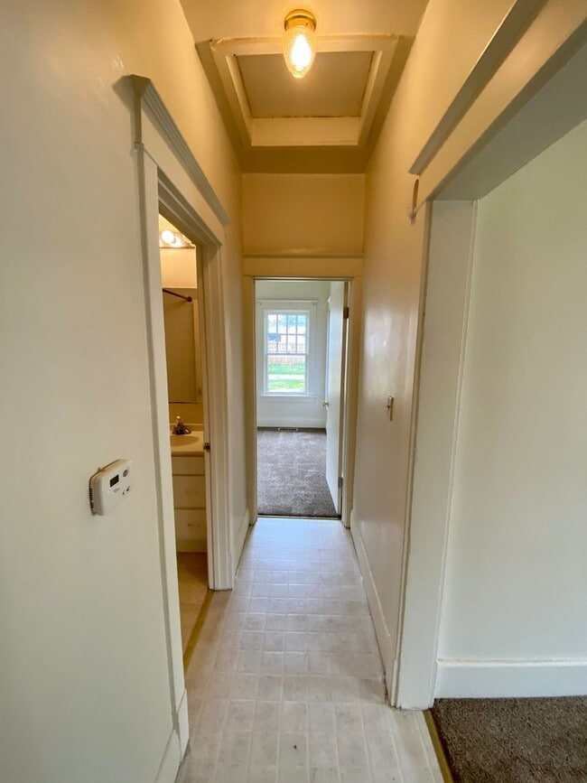 Building Photo - Welcoming Wilshire Heights Ranch Home for ...