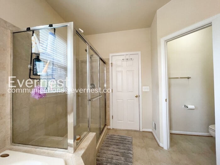 Building Photo - 8353 Middle Ruddings Dr