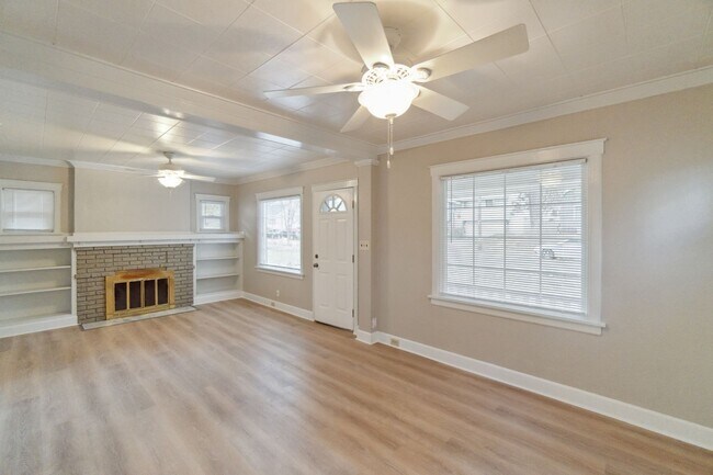 Building Photo - Single Family Home on Spokanes Sought Afte...