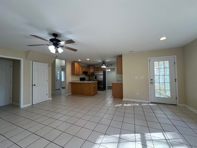 Building Photo - 204 Grandford Pl