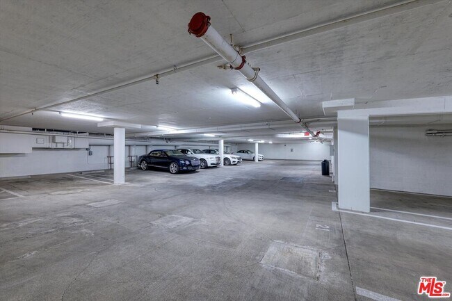 Building Photo - 130 N Swall Dr