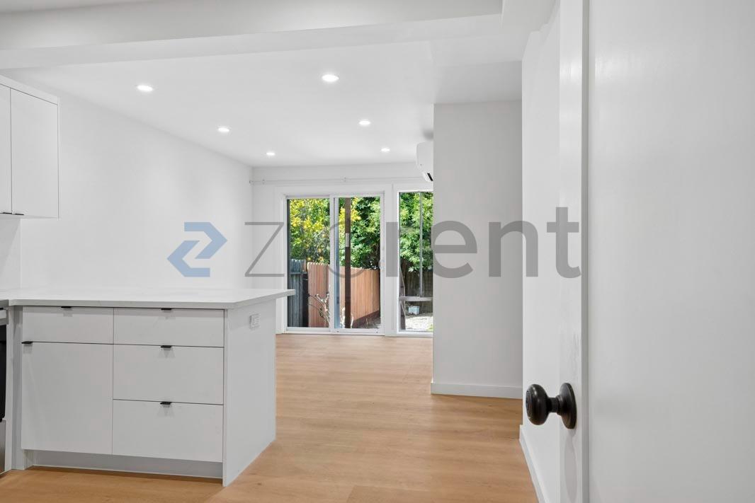 Building Photo - Unit D