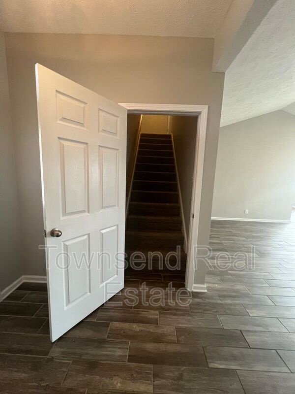 Building Photo - 376 Tennessee Walker Dr