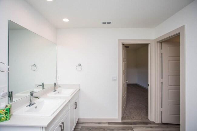 Building Photo - 2906 133rd St