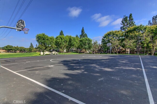 Building Photo - 97 Montara Dr
