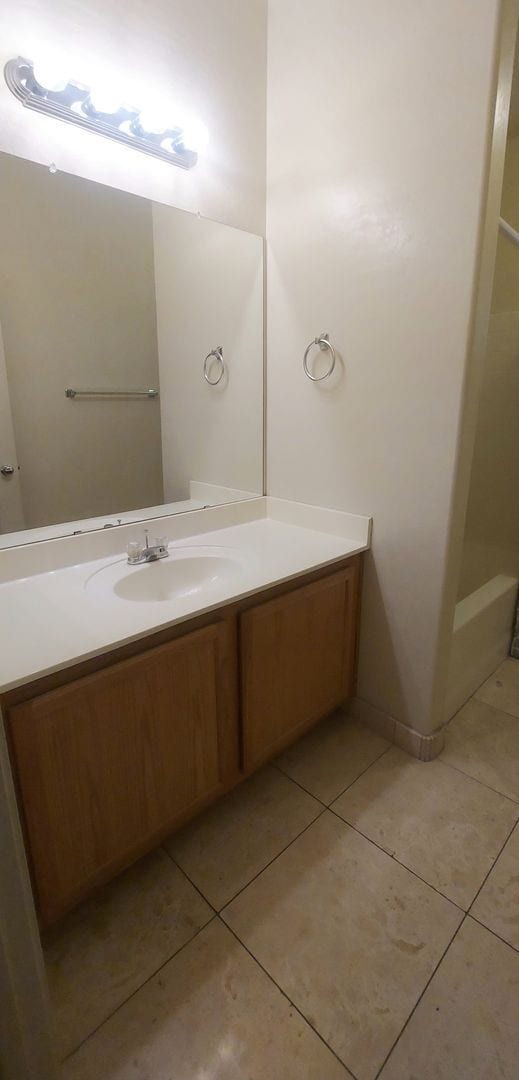 Building Photo - BEAUTIFUL 3BED 2BATH HOME LOCATED NEAR BAS...