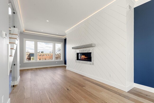 Building Photo - 308 Newton St