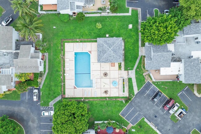 Building Photo - 10542 NW 7th Terrace