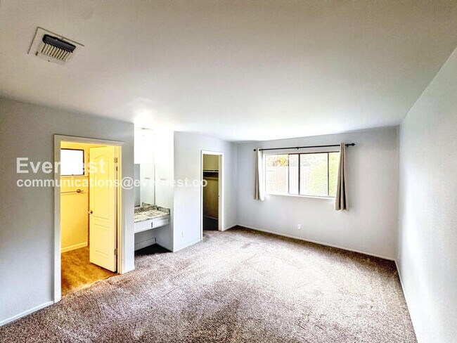 Building Photo - 6812 Folsom Oaks Ct