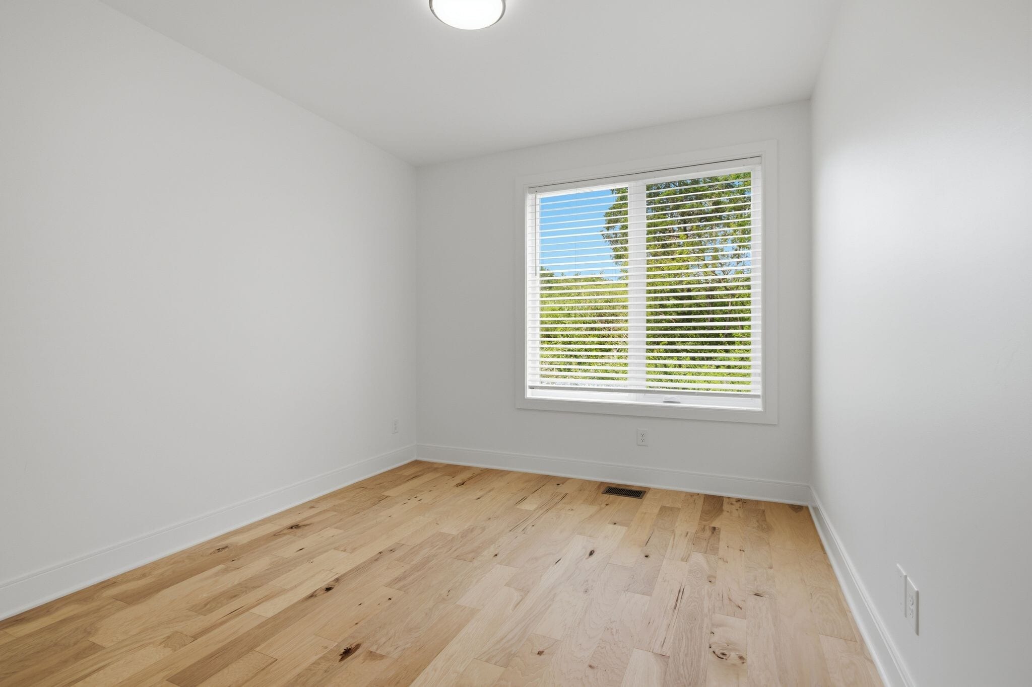 Building Photo - 1536 Yarra St