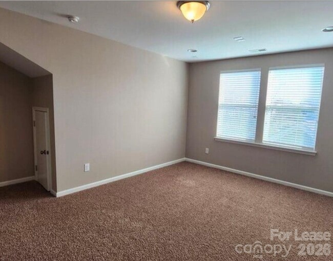 Building Photo - 317 Montibello Dr