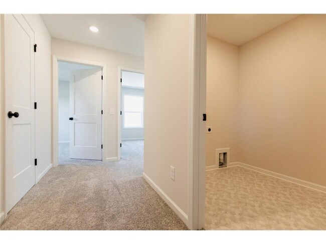 Building Photo - 10226 Arrowwood Path