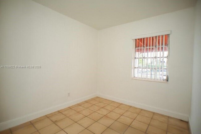 Building Photo - 7591 SW 28th Street Rd