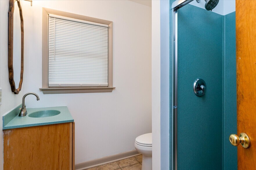 Building Photo - 32 Deland Park B