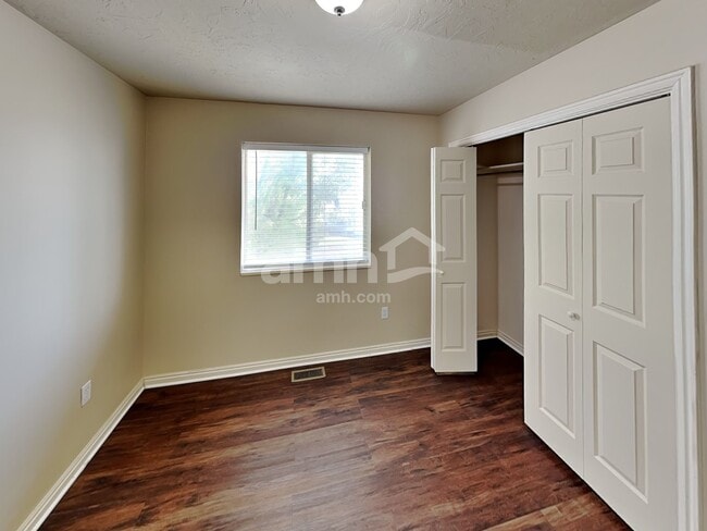 Building Photo - 339 W 2450 N