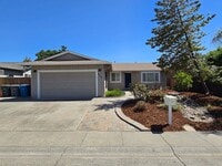 Building Photo - Updated Home in Dixon