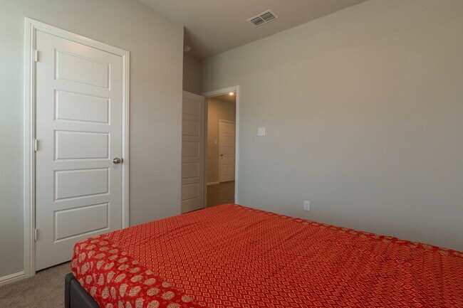 Building Photo - Gorgeous Two Story Home Featuring 2 Living spaces, 5 Bedrooms, and 3.5 Baths